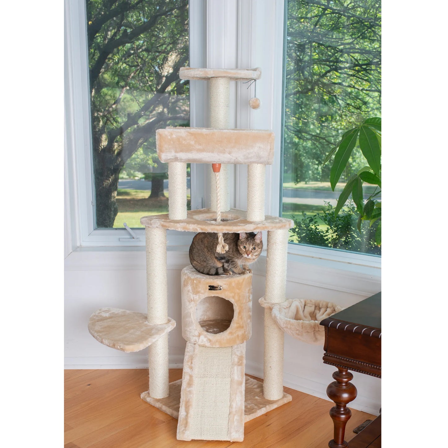 Armarkat Real Wood Spacious Thick Fur Cat Tower W Lounge