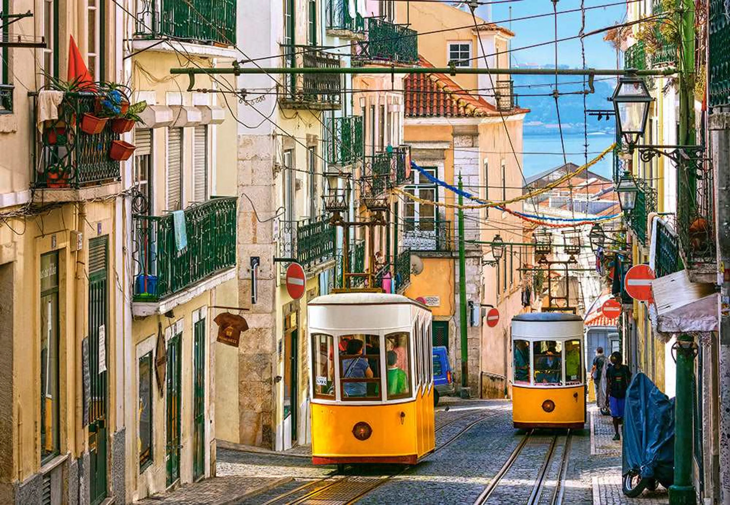Lisbon Trams, 1000 Piece Jigsaw Puzzle